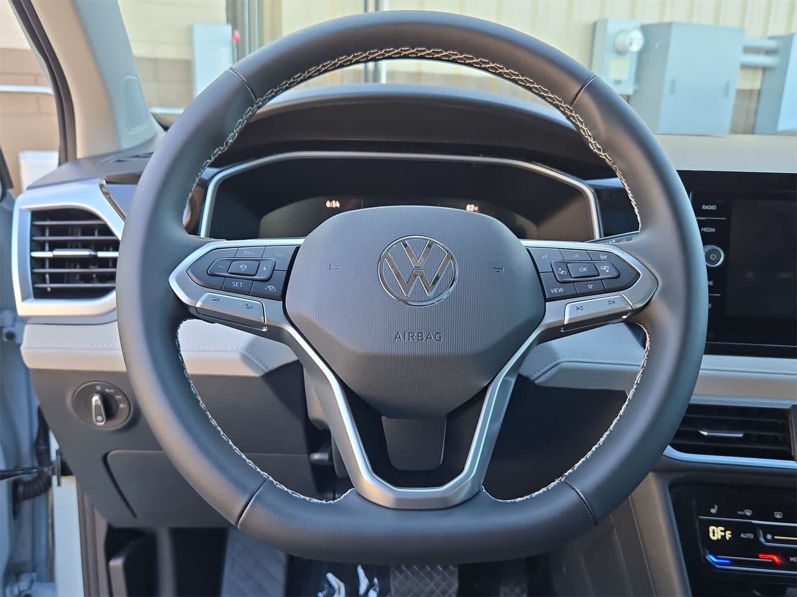 Thumbnail: 2025 Volkswagen Taos - 24