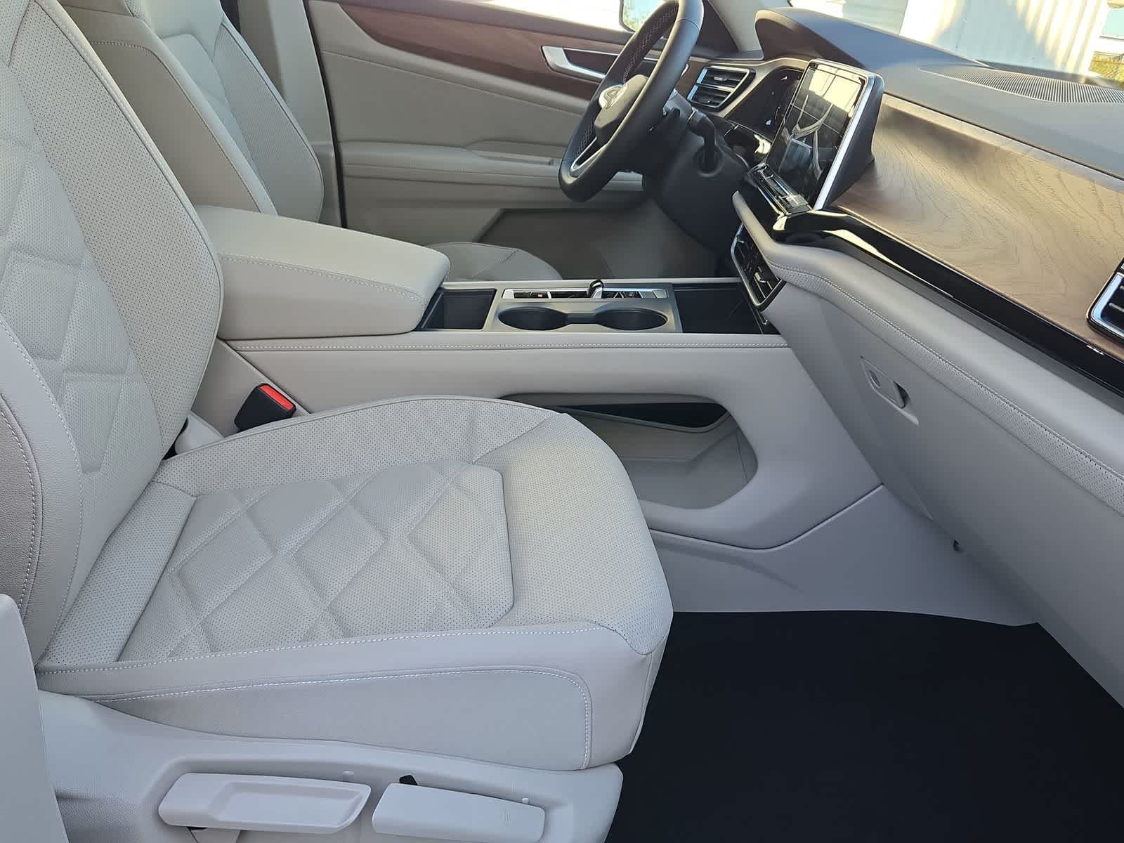 Thumbnail: 2026 Volkswagen Atlas - 21