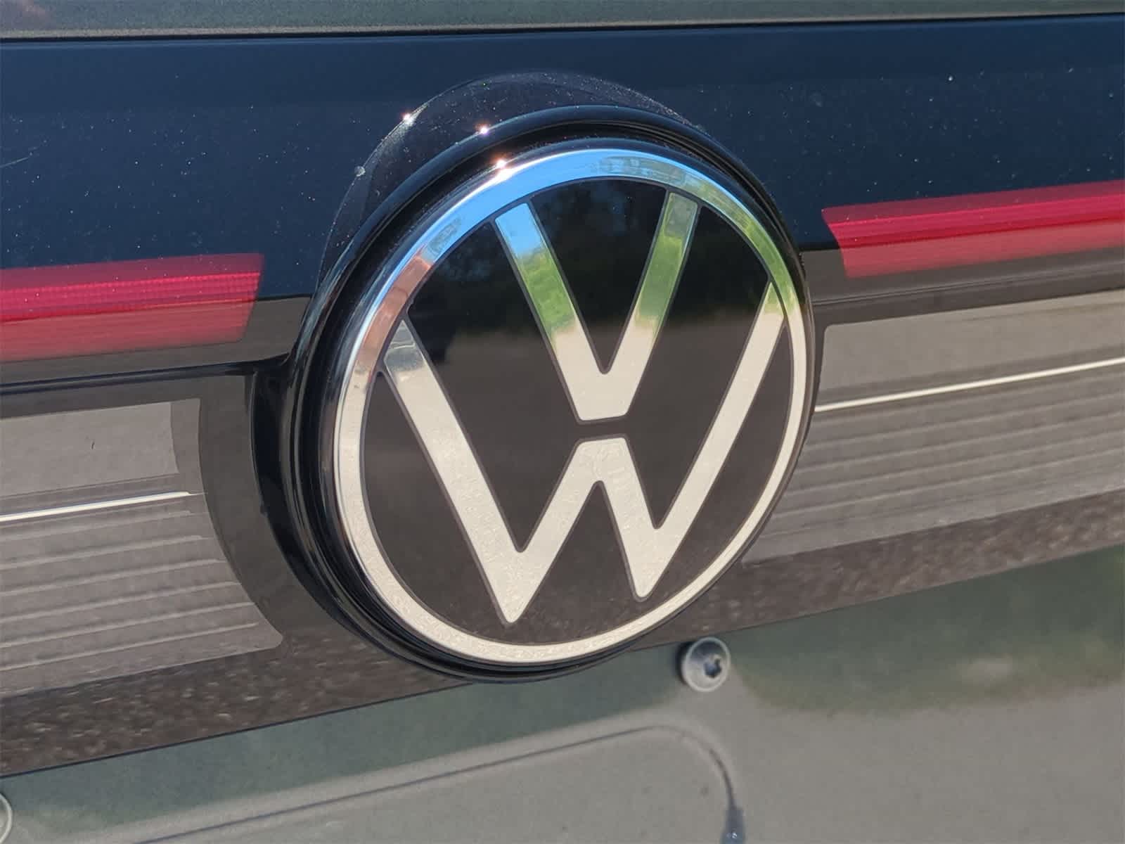 Thumbnail: 2025 Volkswagen Taos - 12