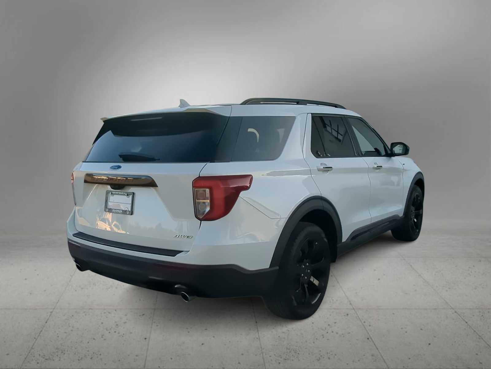 Thumbnail: 2022 Ford Explorer - 8