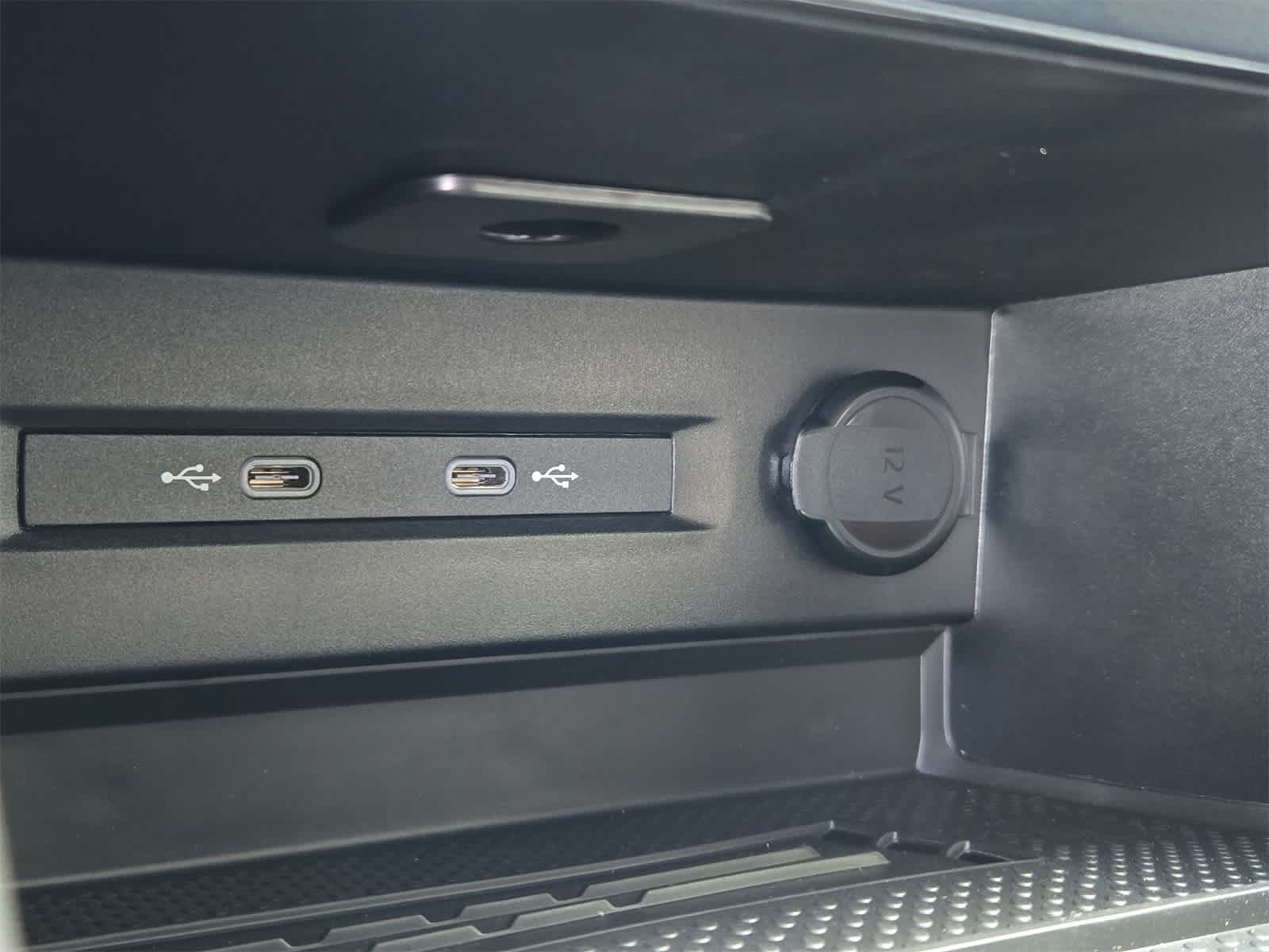 Thumbnail: 2025 Volkswagen Taos - 30