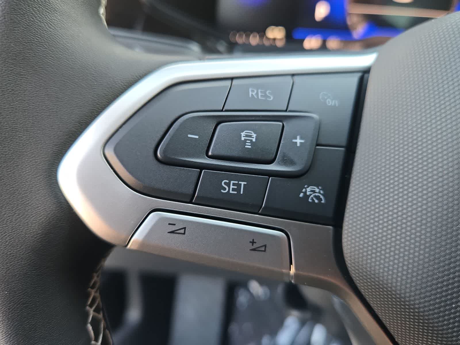 Thumbnail: 2025 Volkswagen Taos - 22