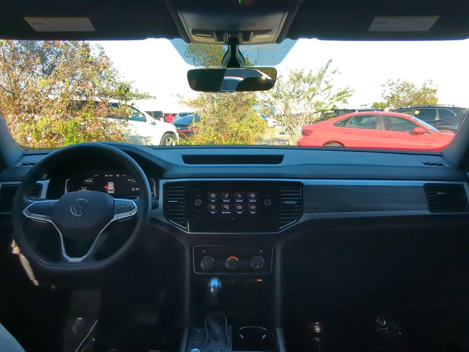 Thumbnail: 2022 Volkswagen Atlas - 16