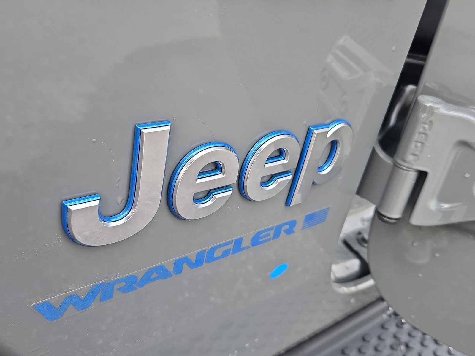 Thumbnail: 2023 Jeep Wrangler - 12
