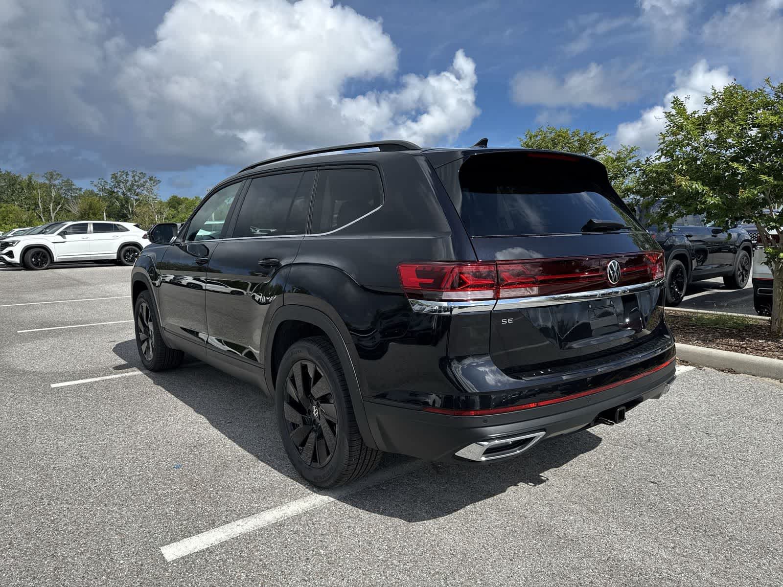 Thumbnail: 2026 Volkswagen Atlas - 4