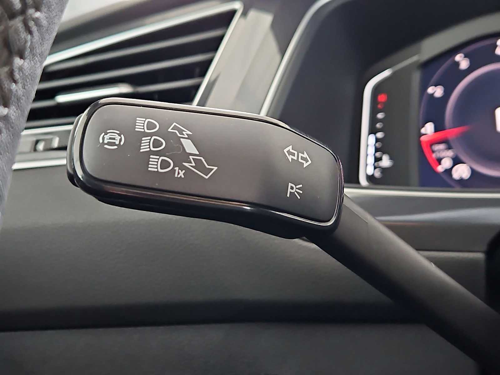 Thumbnail: 2024 Volkswagen Tiguan - 29