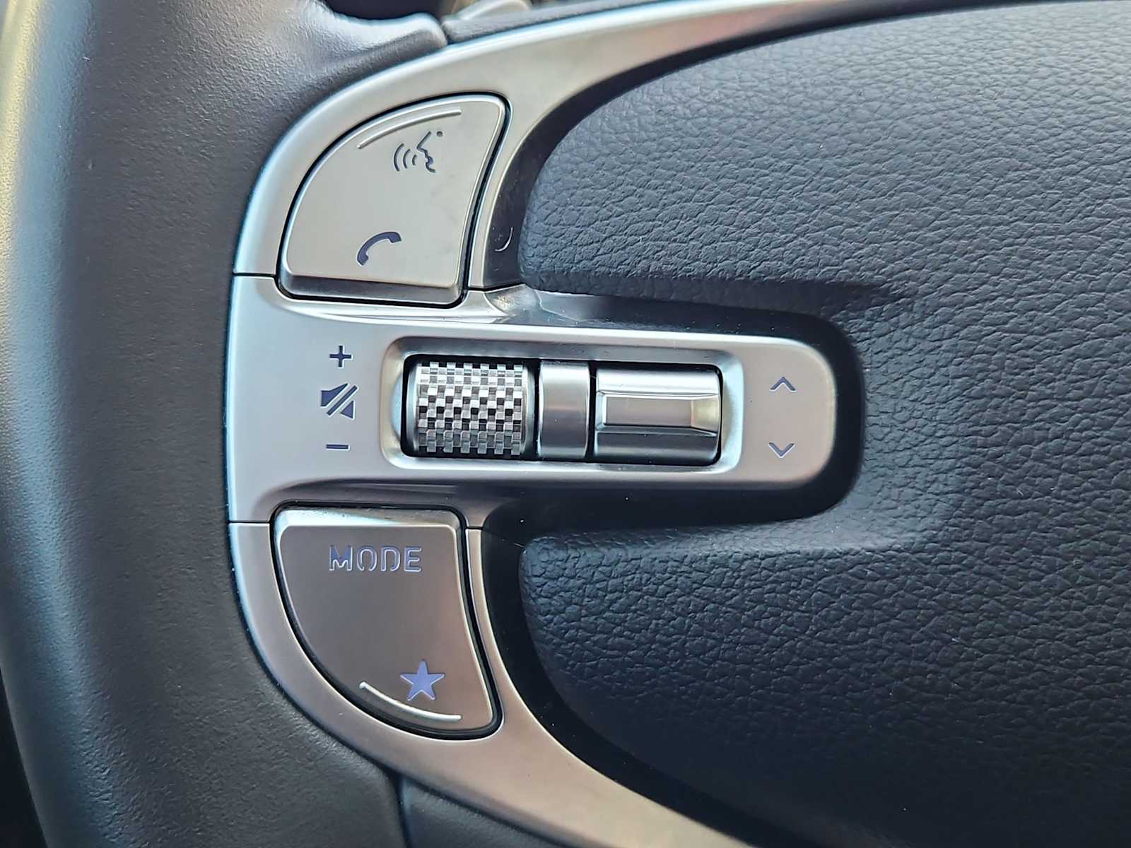 Thumbnail: 2024 Genesis GV80 - 26