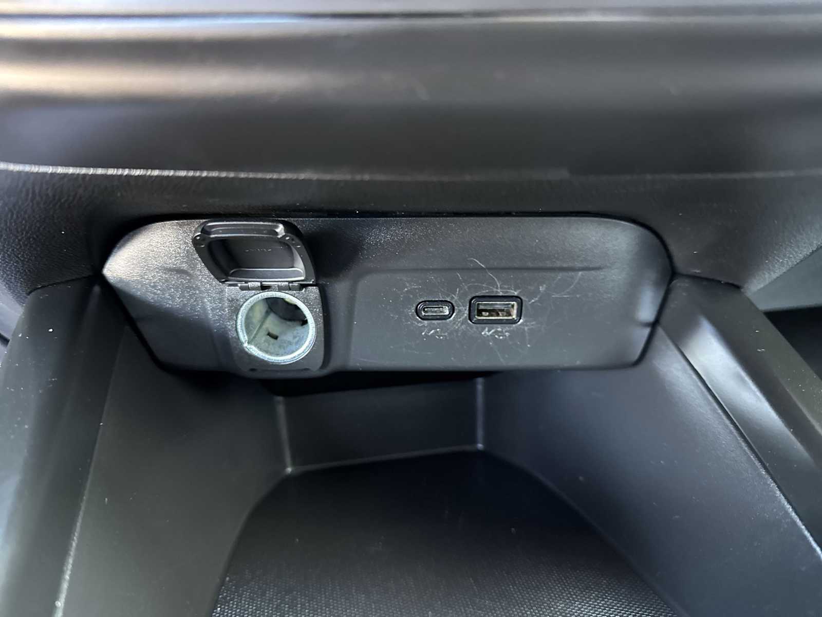 Thumbnail: 2024 Chevrolet Trax - 28