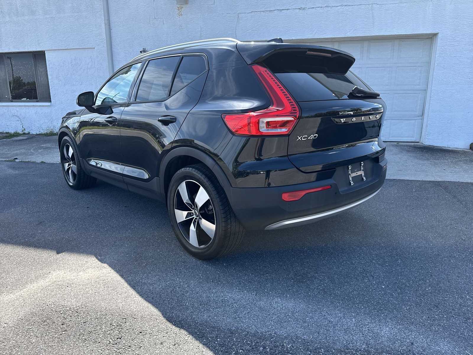 Thumbnail: 2020 Volvo XC40 - 3