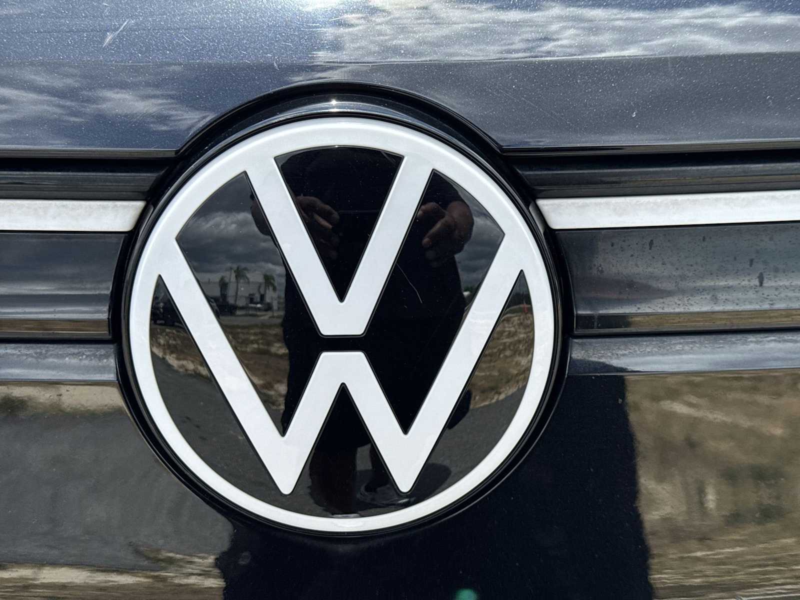 Thumbnail: 2023 Volkswagen ID.4 - 10