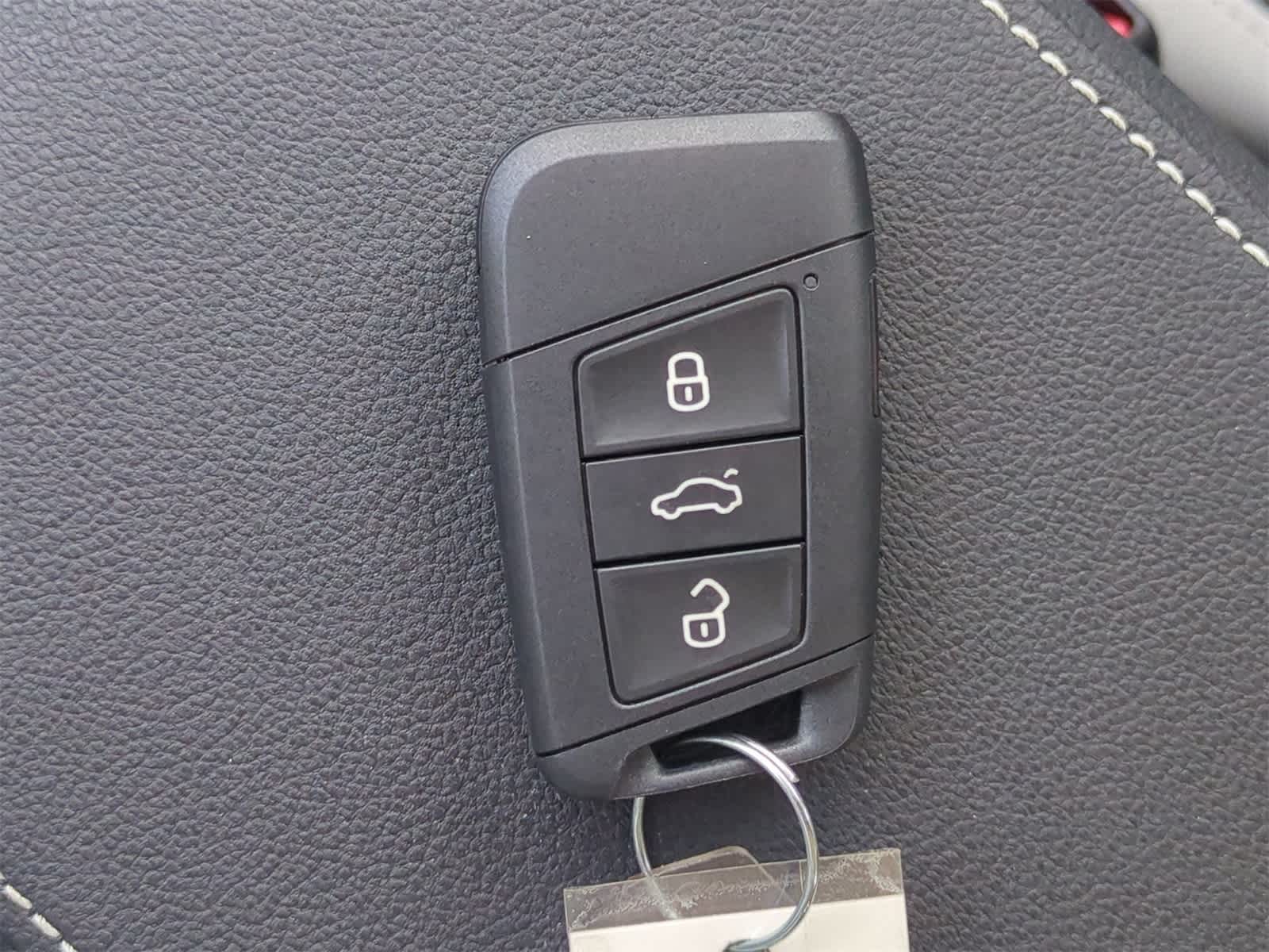 Thumbnail: 2025 Volkswagen Taos - 35