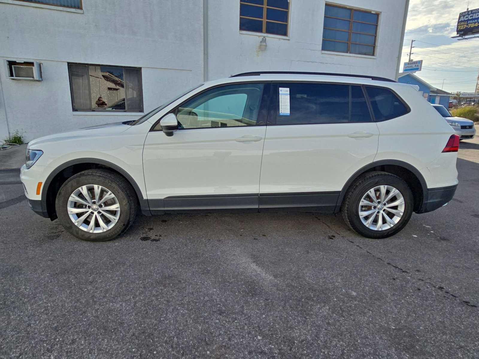 Thumbnail: 2018 Volkswagen Tiguan - 11