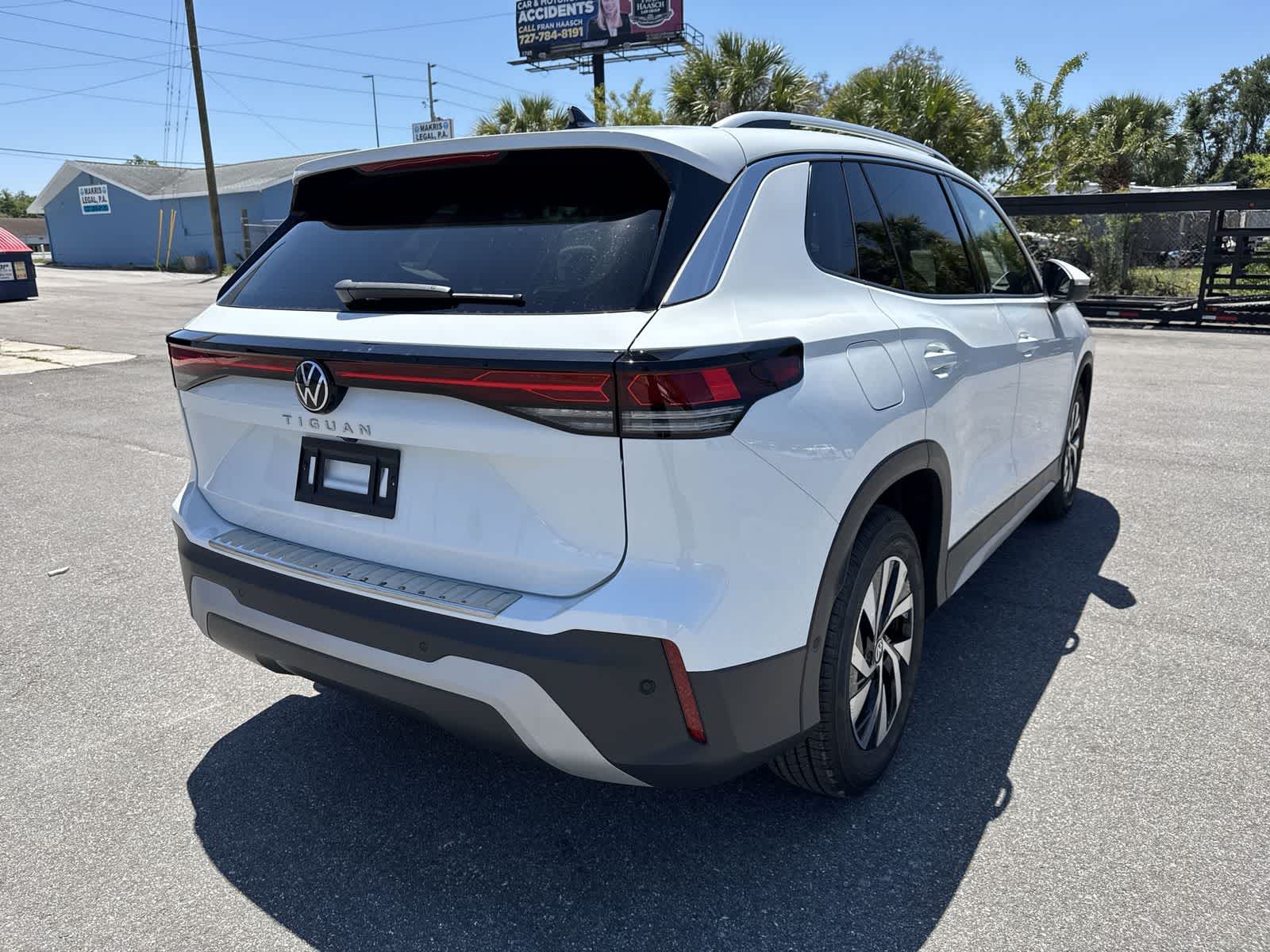 Thumbnail: 2026 Volkswagen Tiguan - 6
