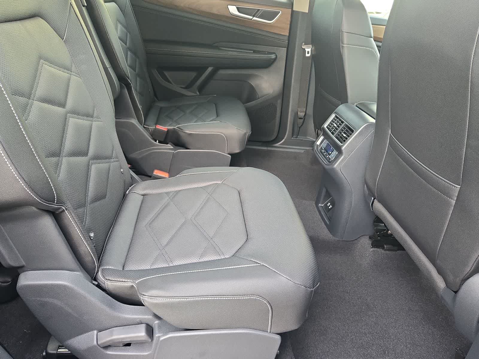 Thumbnail: 2026 Volkswagen Atlas - 20