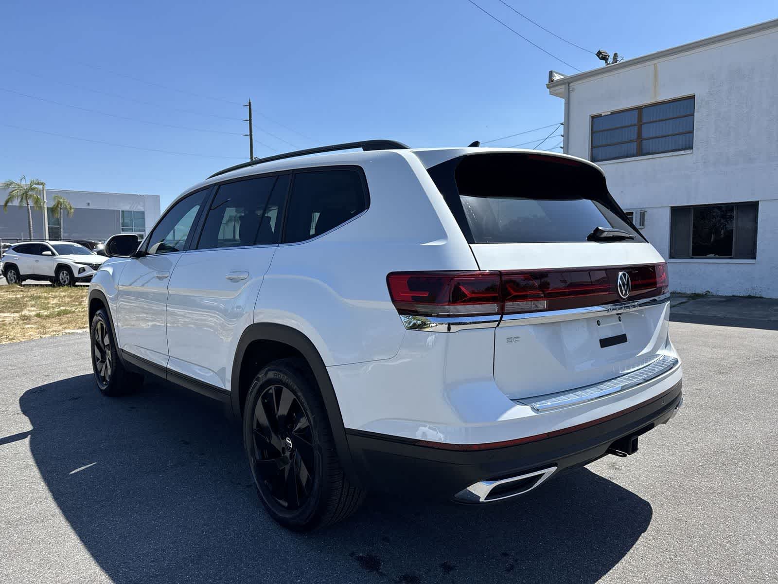 Thumbnail: 2026 Volkswagen Atlas - 12