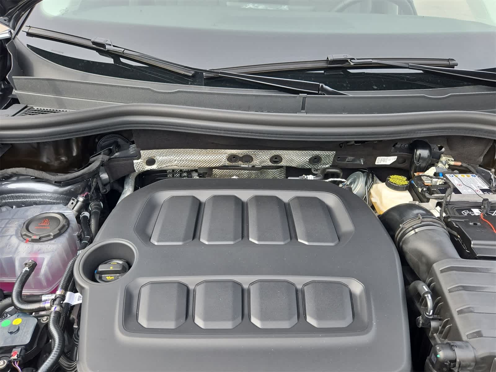 Thumbnail: 2025 Volkswagen Tiguan - 15