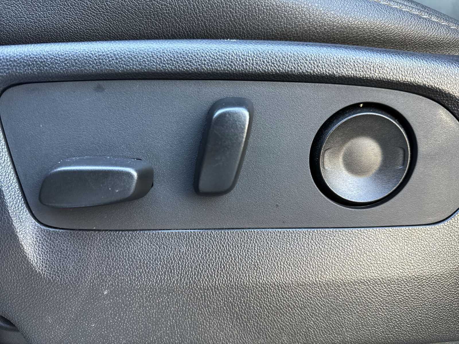 Thumbnail: 2023 Chevrolet Silverado 1500 - 16