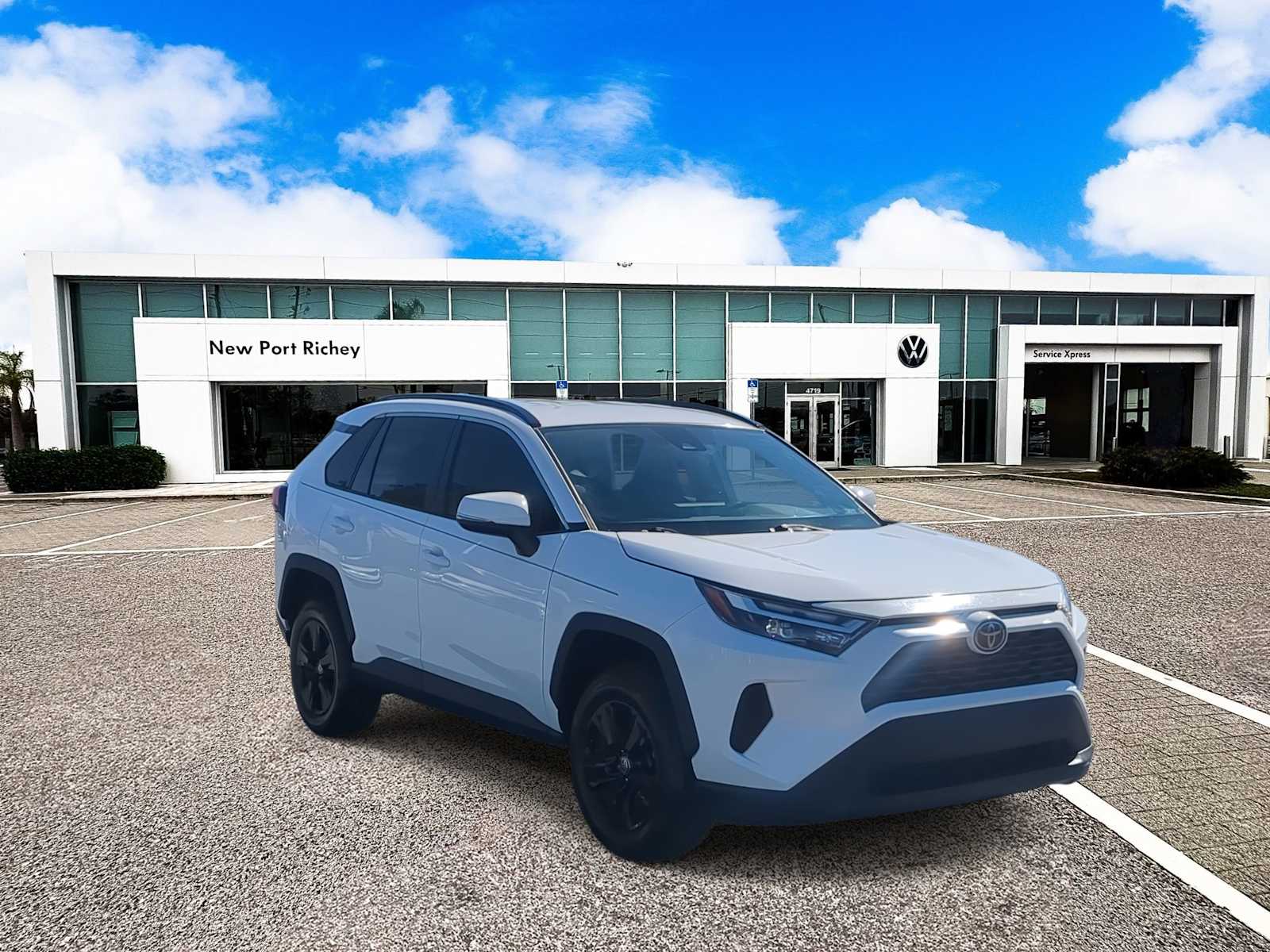 Thumbnail: 2022 Toyota RAV4 - 2