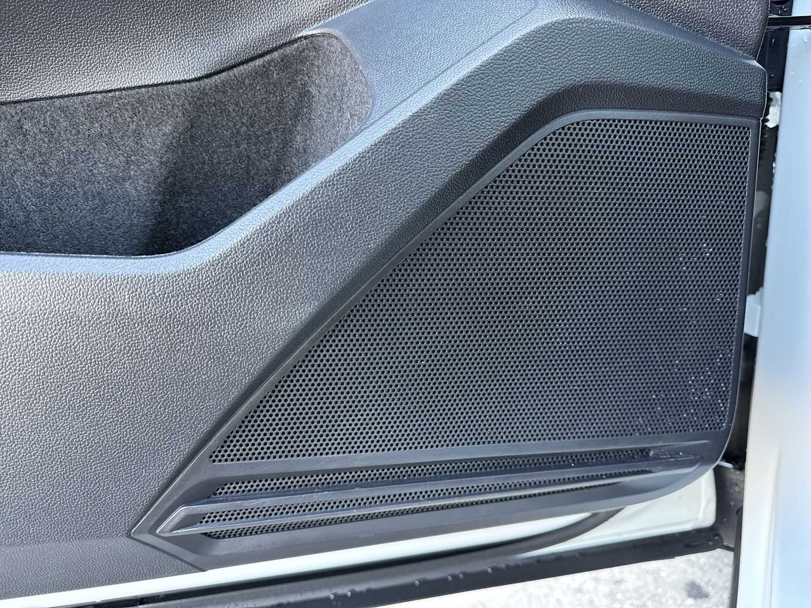 Thumbnail: 2023 Volkswagen Tiguan - 35