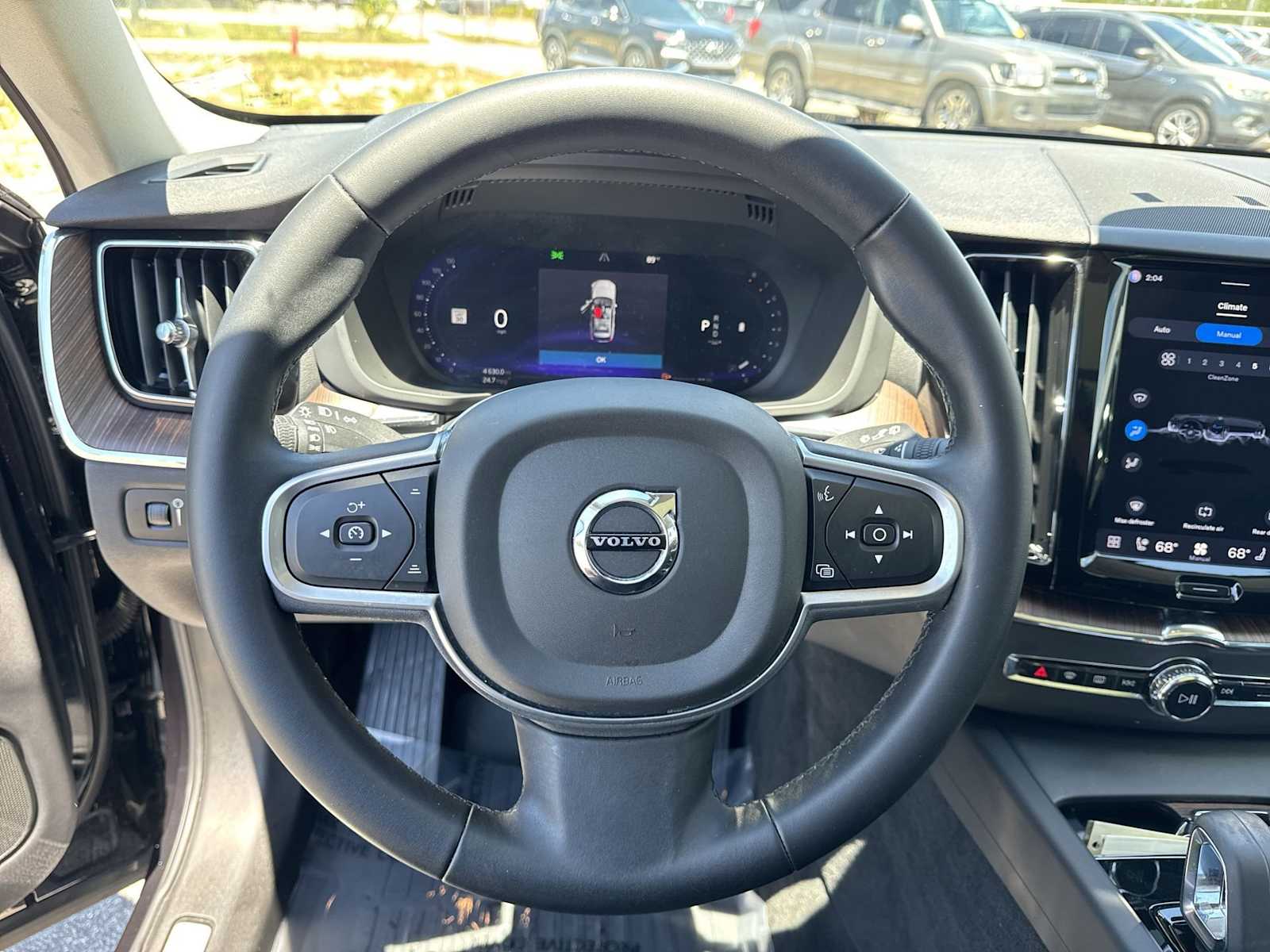 Thumbnail: 2022 Volvo XC60 - 27