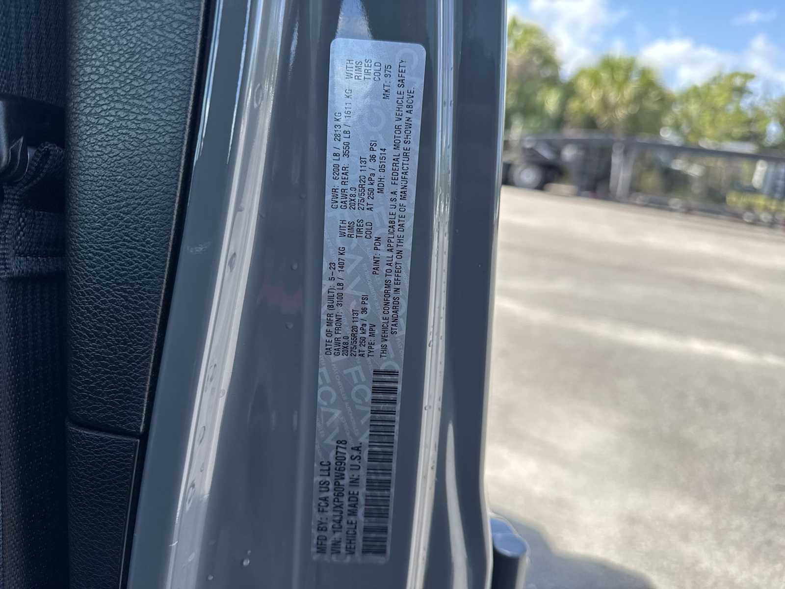 Thumbnail: 2023 Jeep Wrangler - 32