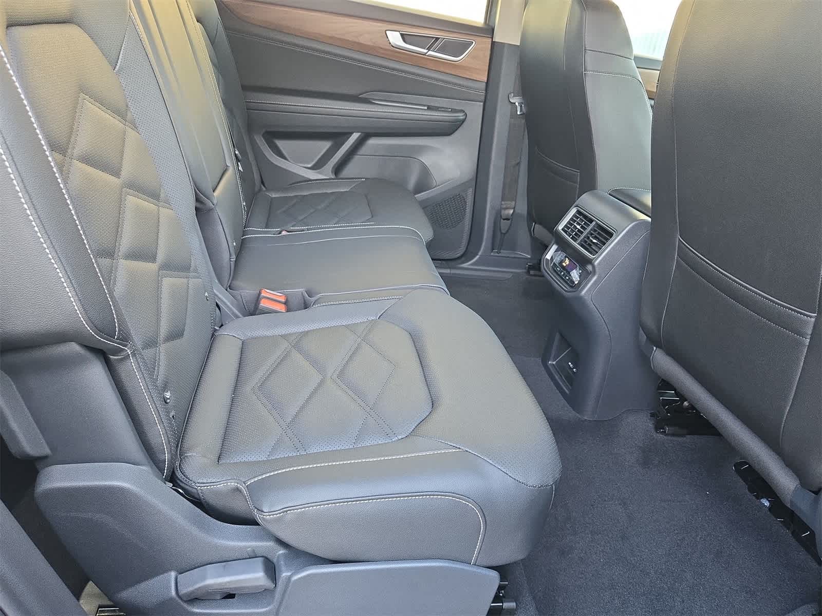 Thumbnail: 2026 Volkswagen Atlas - 21