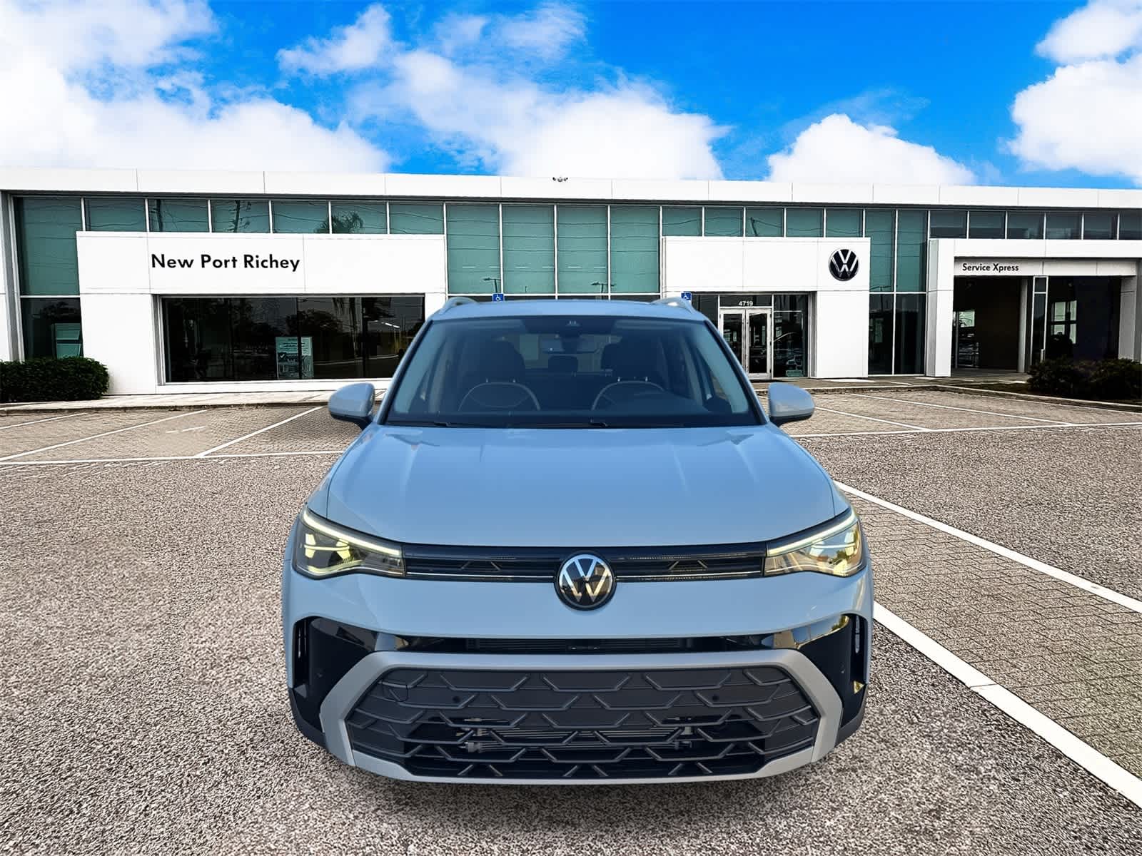 Thumbnail: 2025 Volkswagen Taos - 3