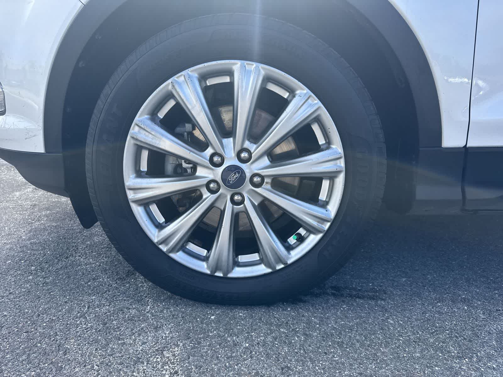 Thumbnail: 2017 Ford Escape - 28