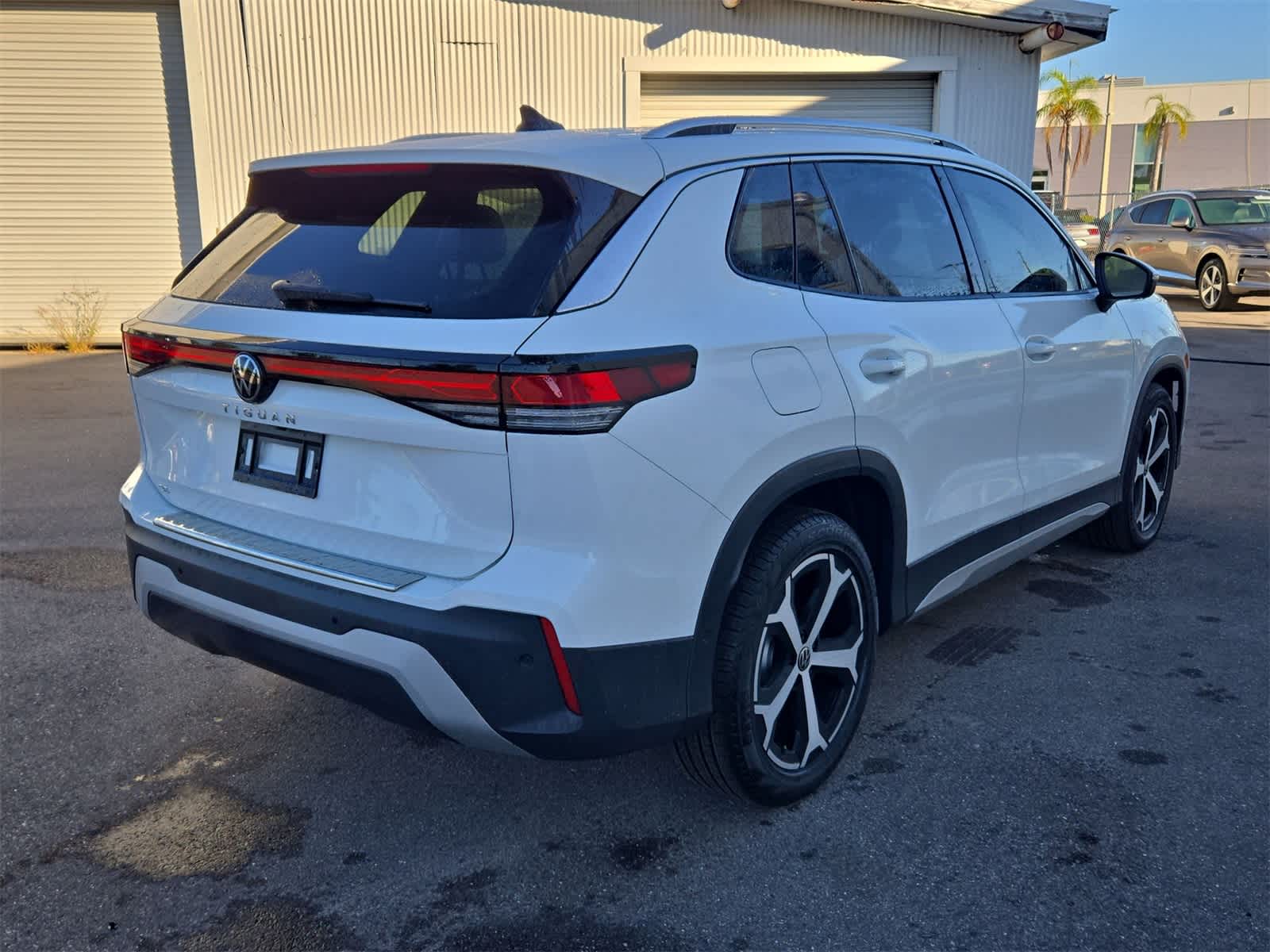 Thumbnail: 2026 Volkswagen Tiguan - 14