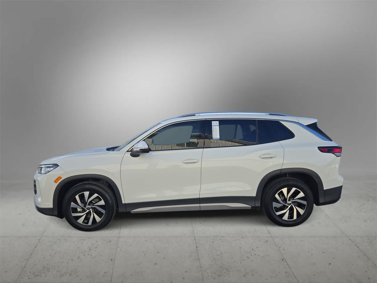 Thumbnail: 2025 Volkswagen Tiguan - 5