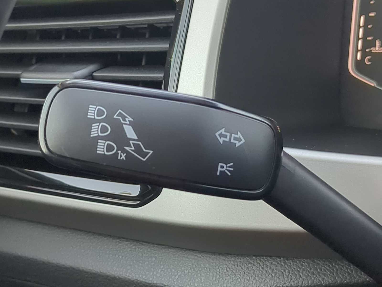 Thumbnail: 2022 Volkswagen Atlas - 27