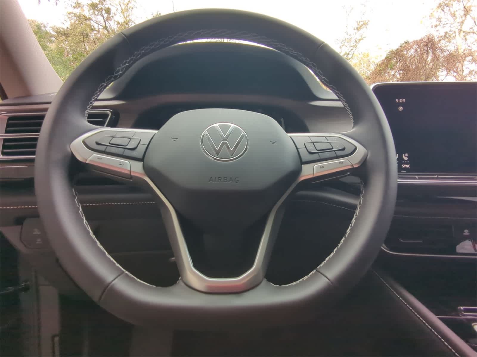 Thumbnail: 2025 Volkswagen Atlas - 23