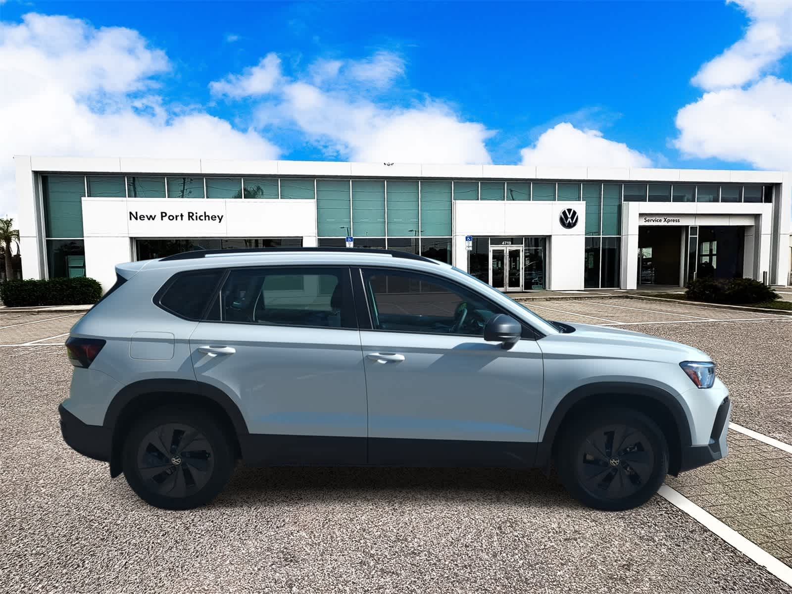 Thumbnail: 2025 Volkswagen Taos - 9