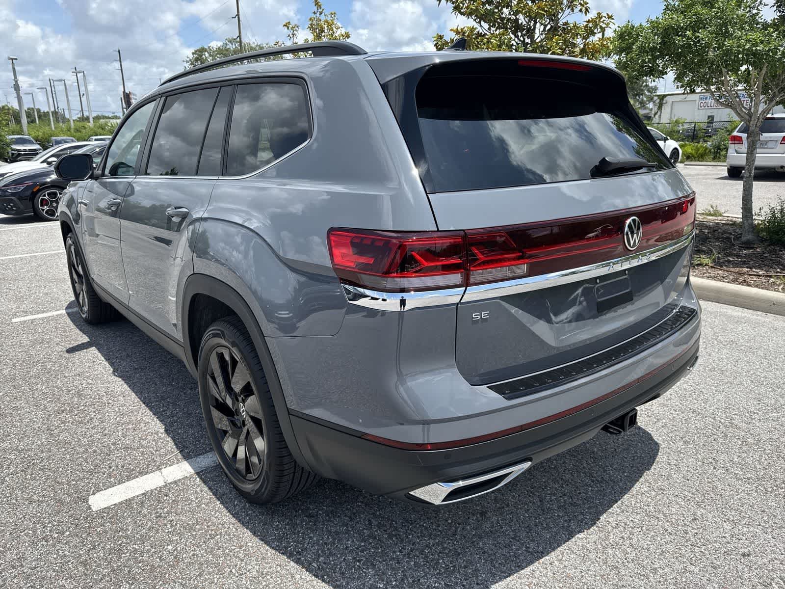 Thumbnail: 2026 Volkswagen Atlas - 3