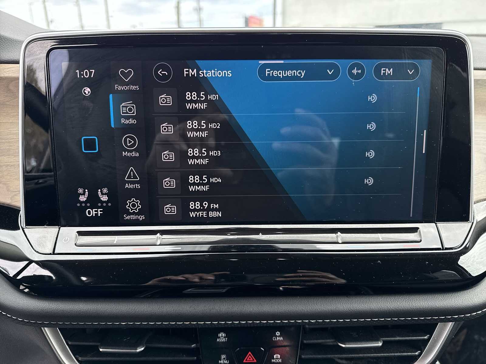 Thumbnail: 2024 Volkswagen Atlas - 26