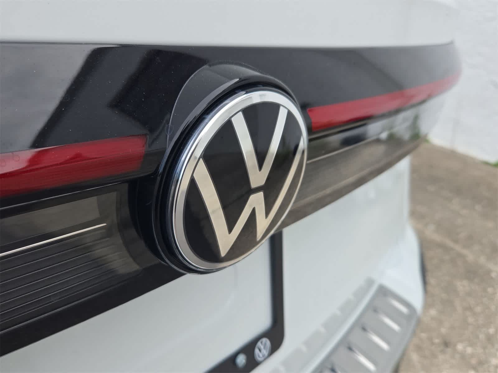 Thumbnail: 2025 Volkswagen Taos - 12