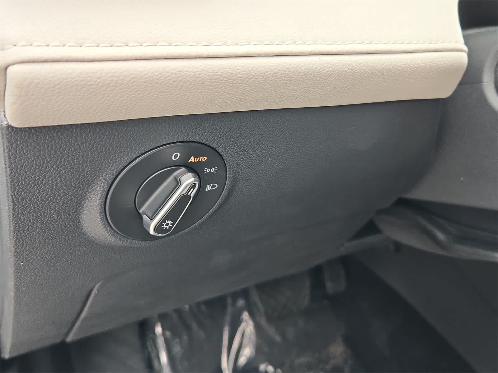 Thumbnail: 2025 Volkswagen Taos - 37