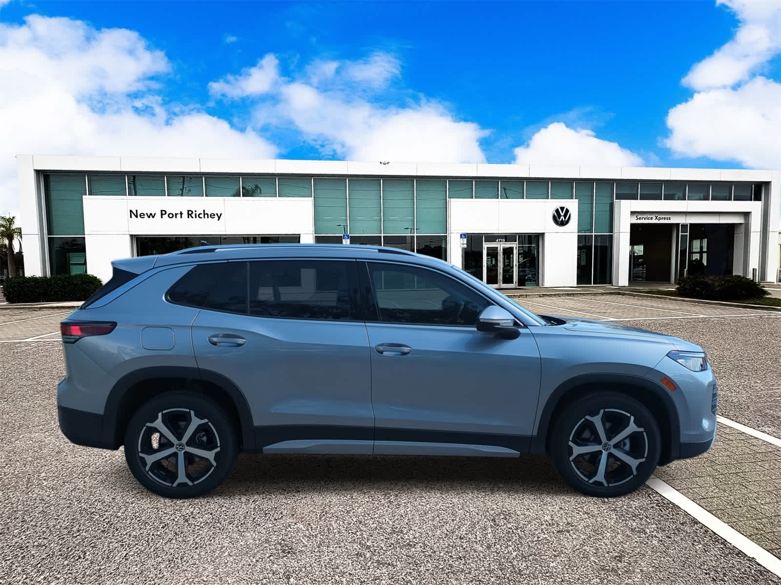 Thumbnail: 2025 Volkswagen Tiguan - 9