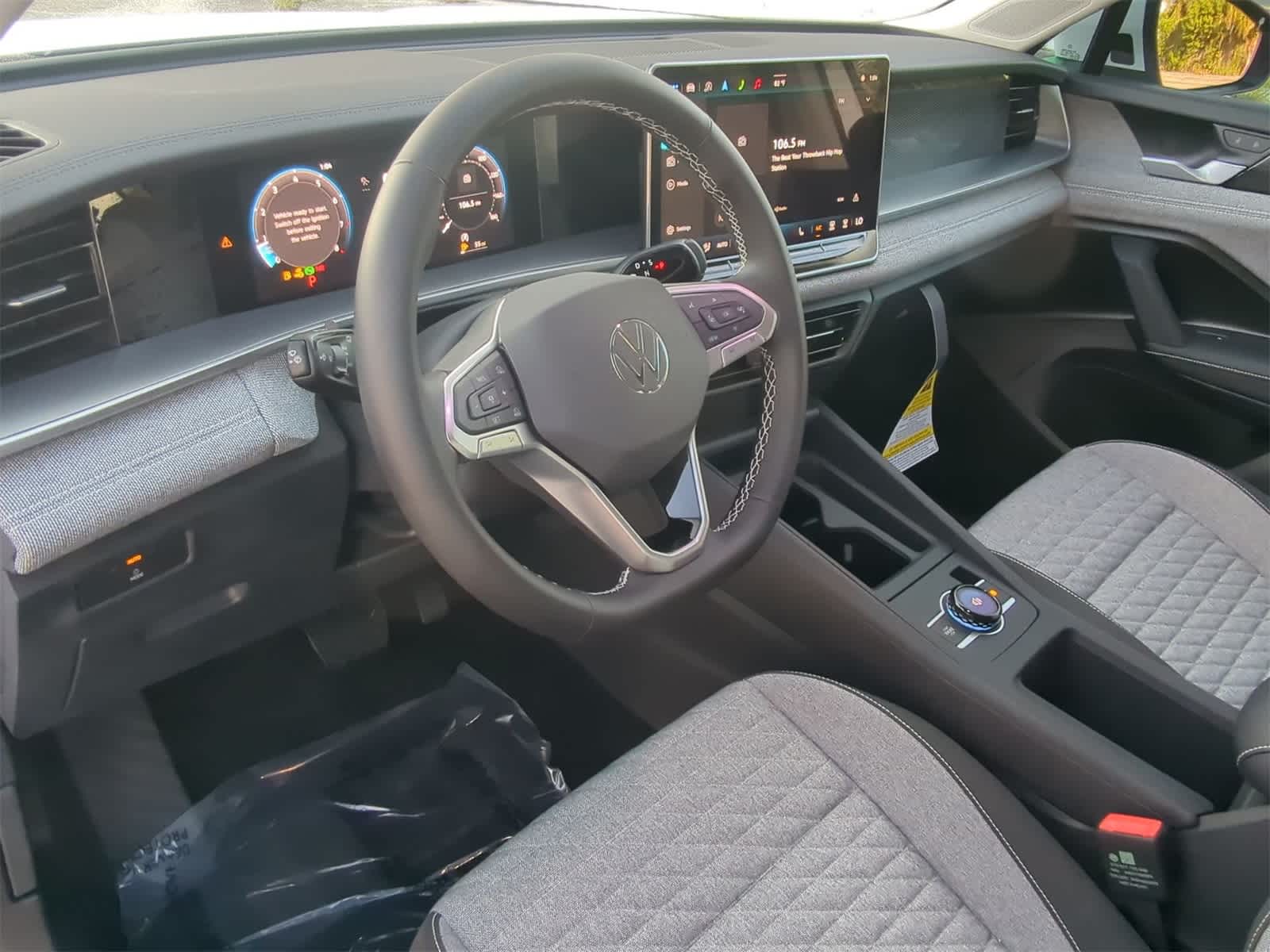 Thumbnail: 2025 Volkswagen Tiguan - 10