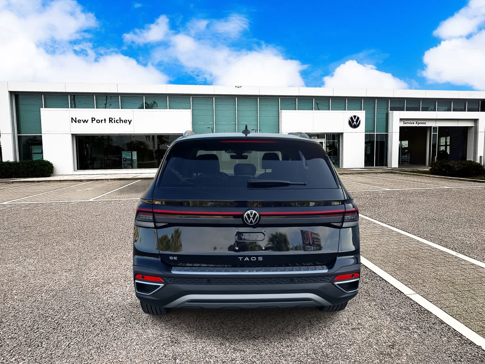 Thumbnail: 2025 Volkswagen Taos - 7