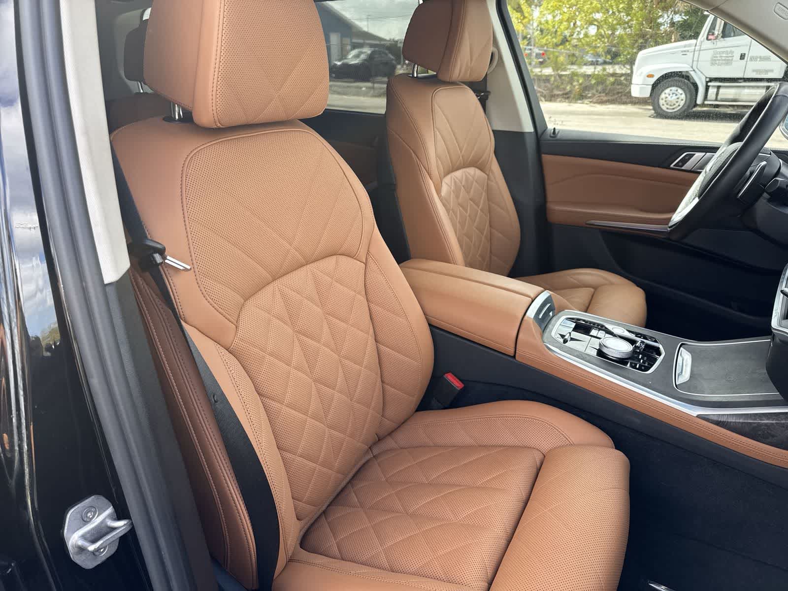 Thumbnail: 2023 BMW X7 - 29