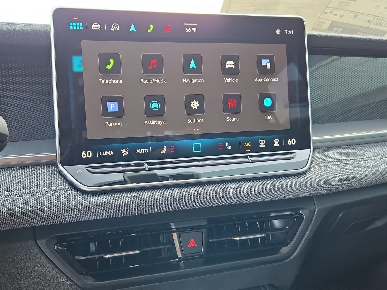 Thumbnail: 2025 Volkswagen Tiguan - 27