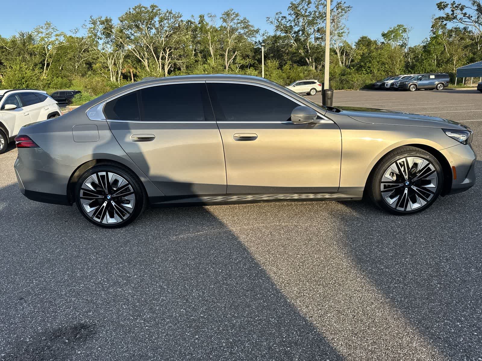 Thumbnail: 2026 BMW 5 Series - 6