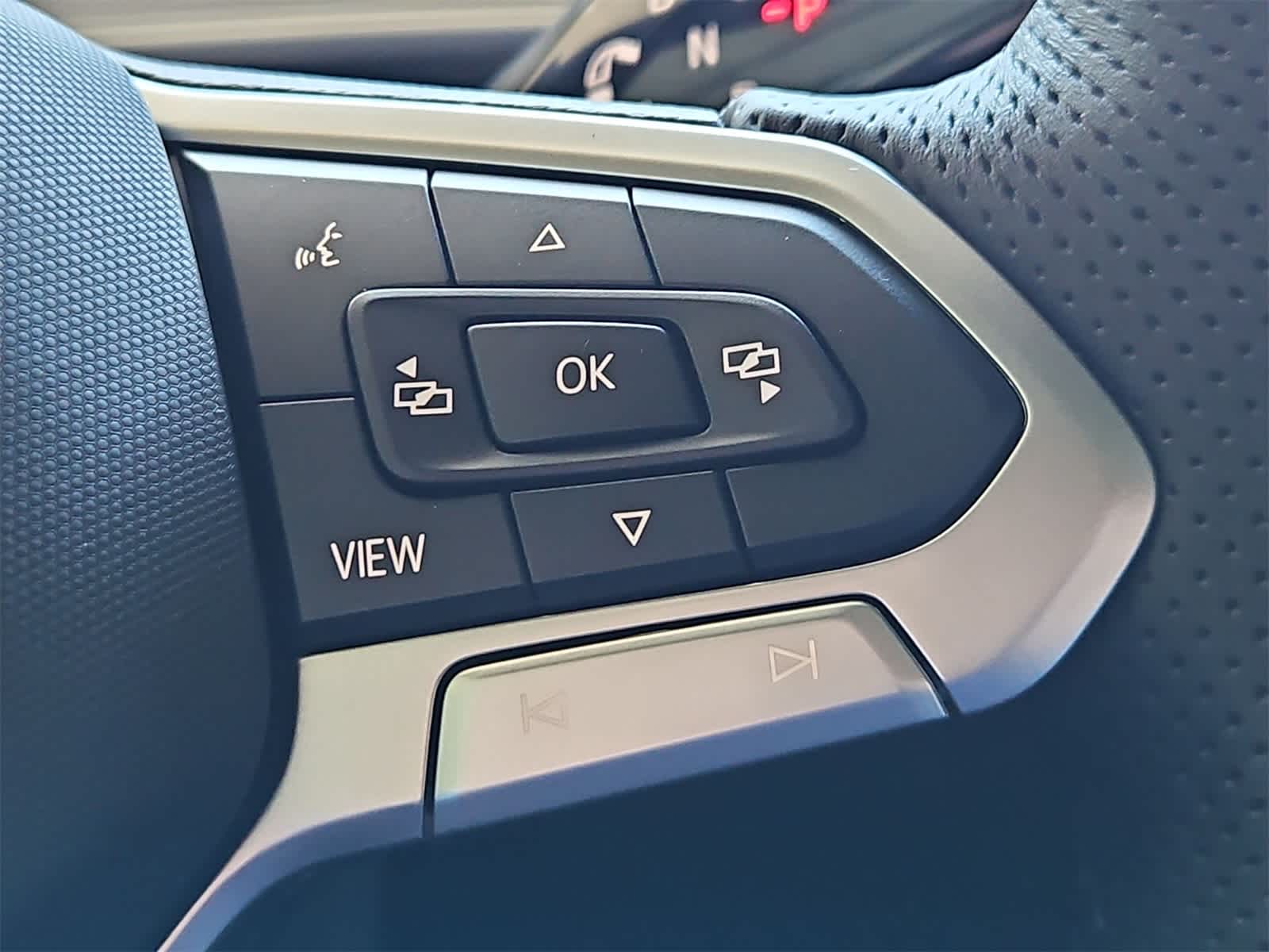 Thumbnail: 2025 Volkswagen Tiguan - 27