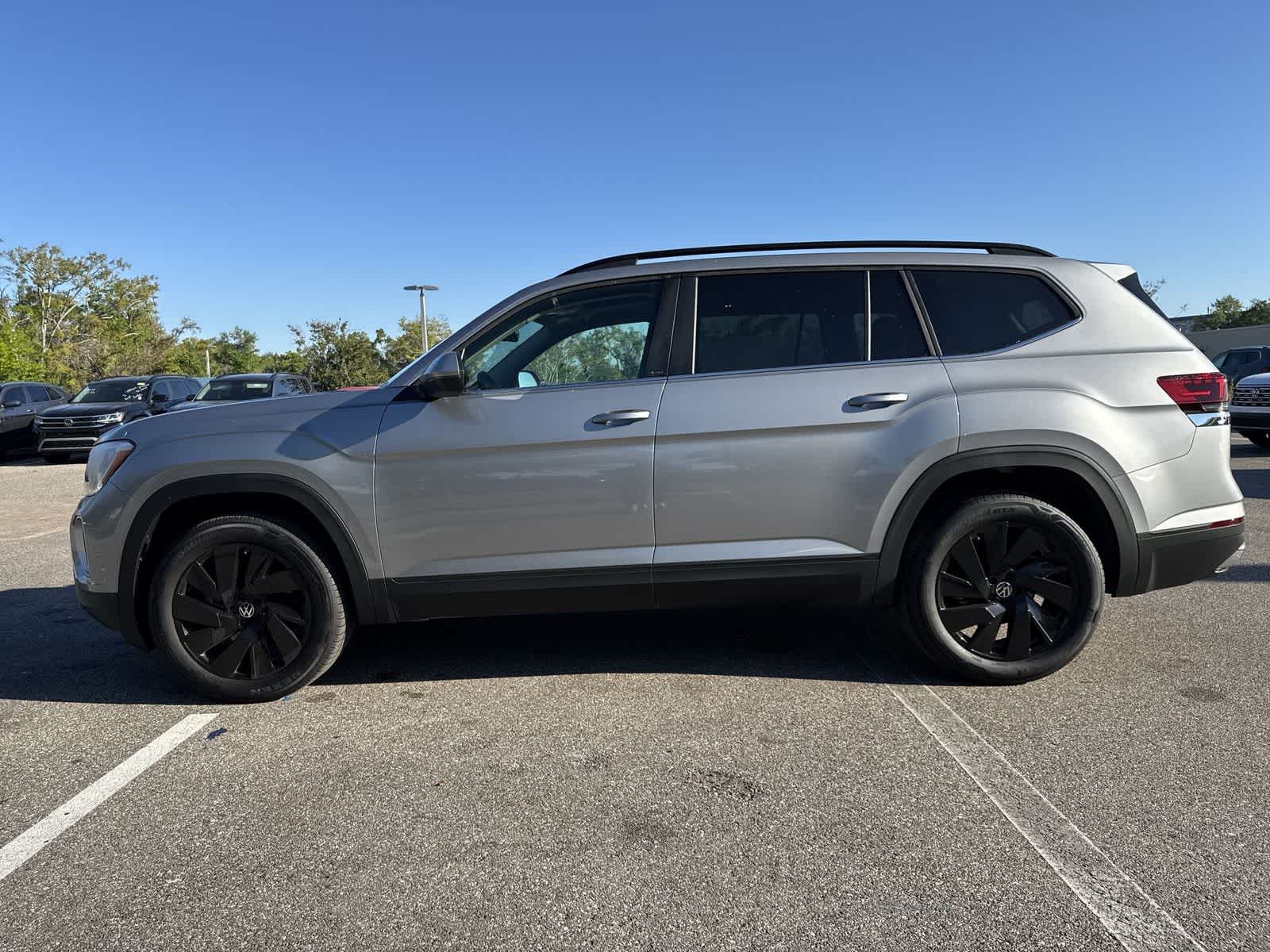 Thumbnail: 2026 Volkswagen Atlas - 3