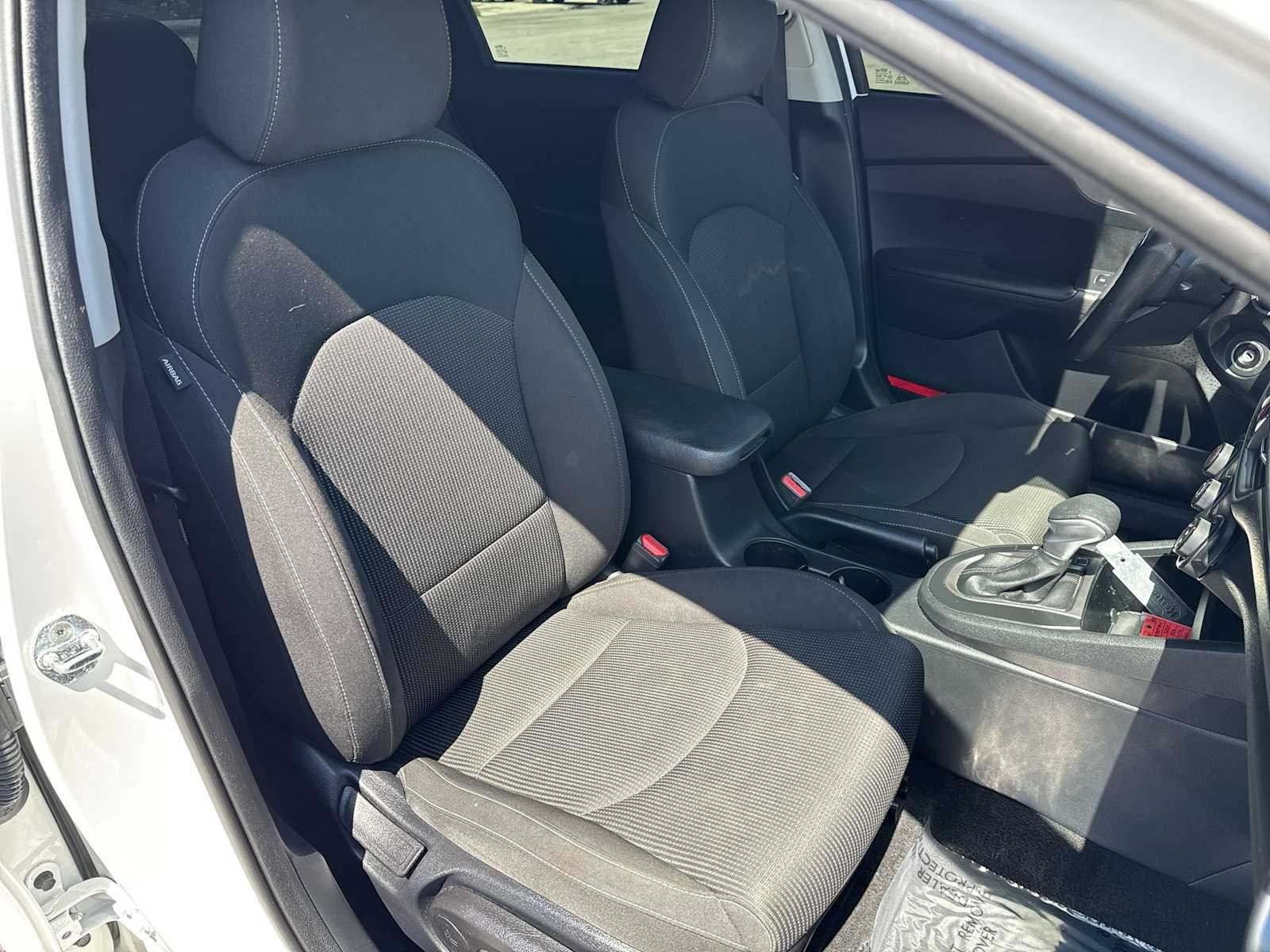 Thumbnail: 2020 Kia Forte - 21