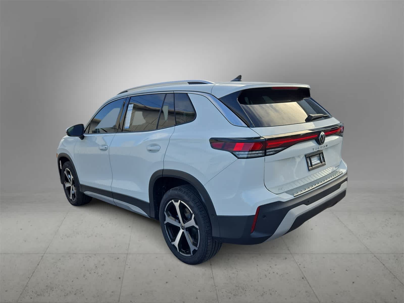 Thumbnail: 2025 Volkswagen Tiguan - 6