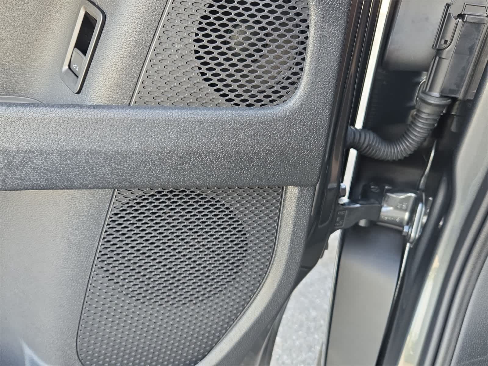 Thumbnail: 2025 Volkswagen ID.Buzz - 29