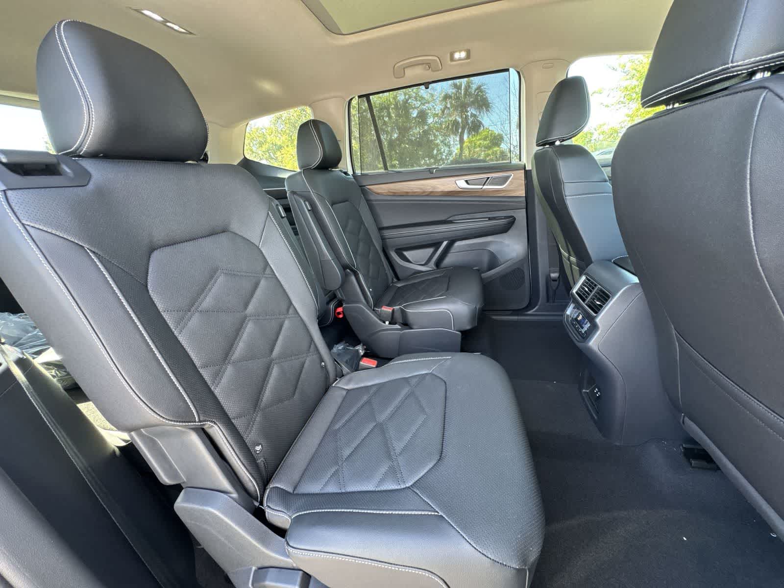 Thumbnail: 2026 Volkswagen Atlas - 20