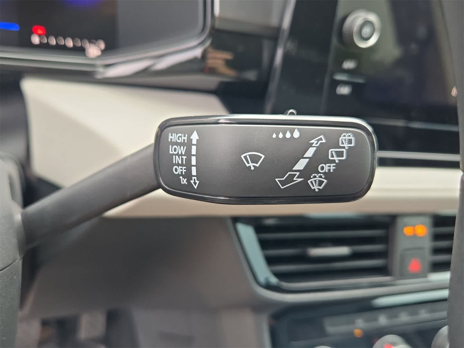 Thumbnail: 2025 Volkswagen Taos - 24